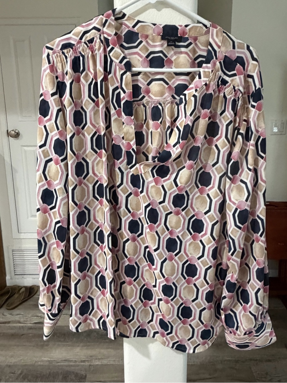 Ann Taylor Factory Navy, Pink & Cream Geometric Peasant Blouse